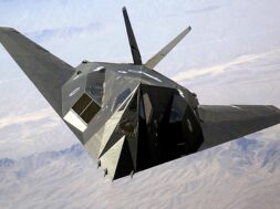 F-117_Nighthawk_Front