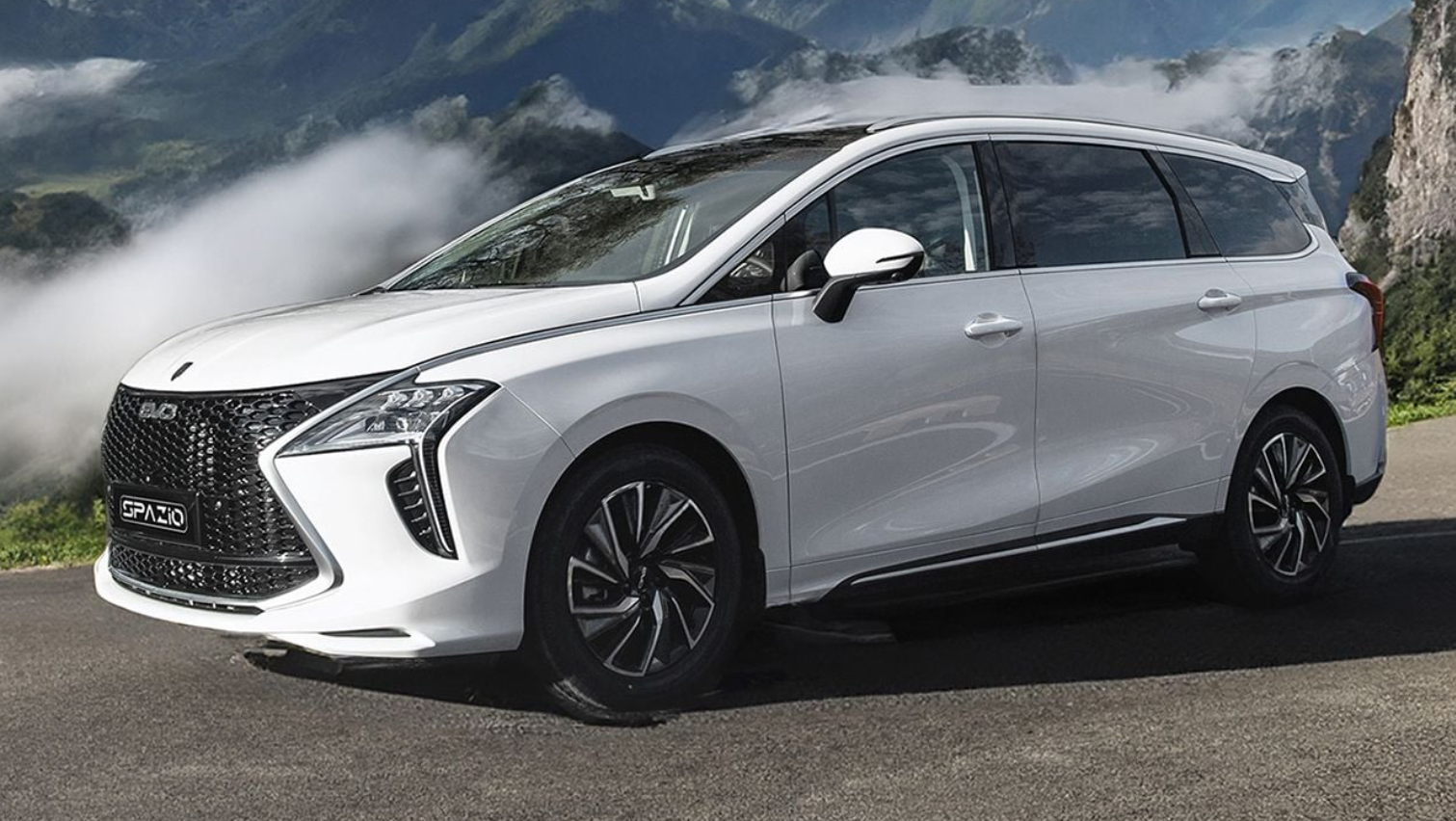 Evo lansira prvi monovolumen Spazio sa 7 sedišta i verzijom na TNG