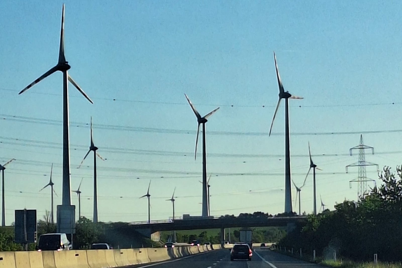 Poređenje efikasnosti klasičnog i električnog pogona