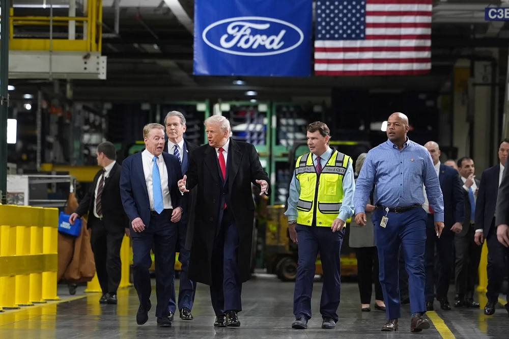 Ford suspendovao radnika zbog kritike Donalda Trampa, pa…