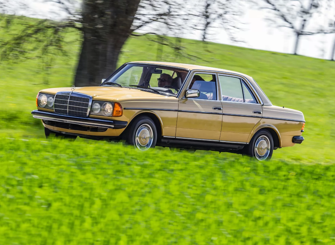 Mercedes-Benz obeležava pola veka postojanja modela W123