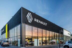 concession-renault-facade-2024-003_13