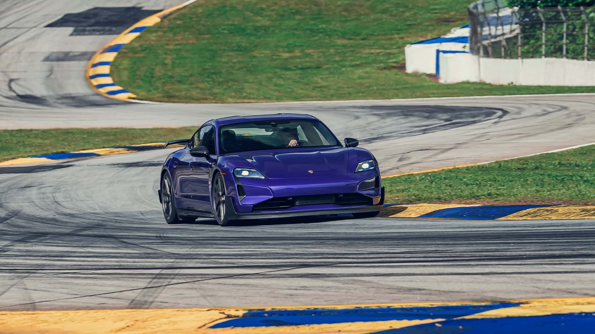 Porsche će Taycan i Panameru zameniti jednim naslednikom