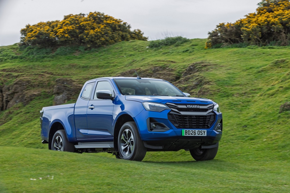 Isuzu istovremeno predstavio dizel i baterijski D-Max
