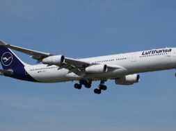 Frankfurt_Airport_Lufthansa_Airbus_A340-313_D-AIGY_(DSC02566)