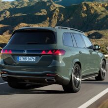 S1-mercedes-gls-le-suv-a-7-places-redefinit-la-premiere-classe-875897