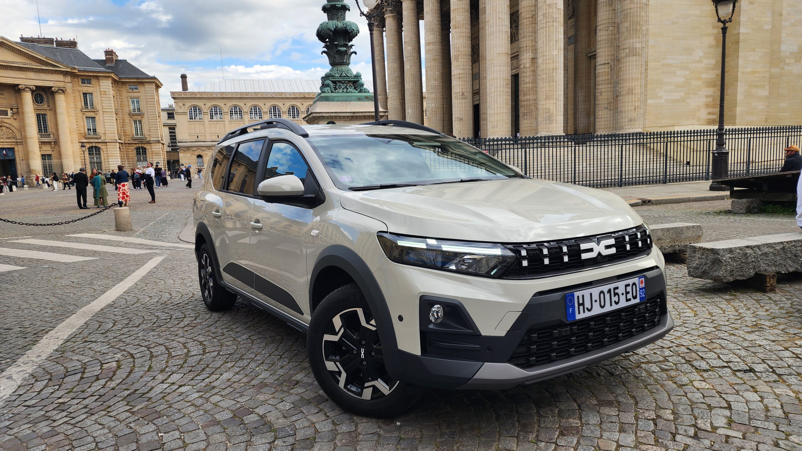 AR test: Dacia Jogger Hybrid 155 Journey