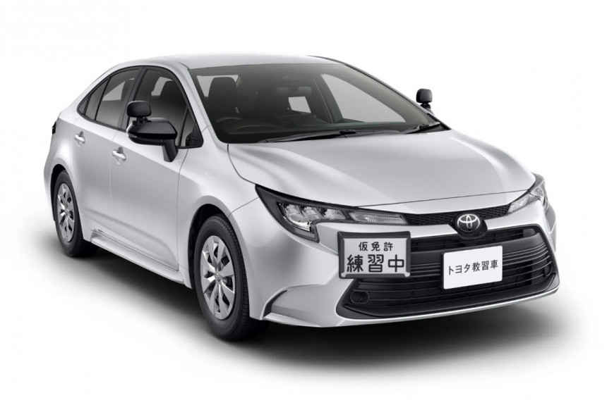 Toyota Corolla u Japanu zadržala manuelni menjač, ali samo za auto-škole