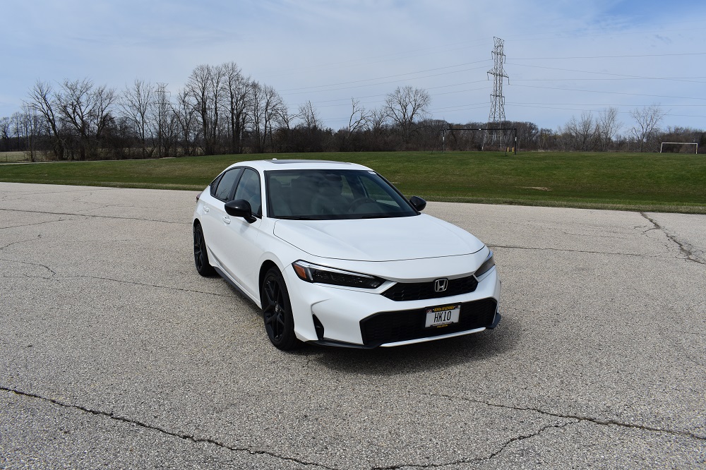AR test: Honda Civic Sport Hybrid