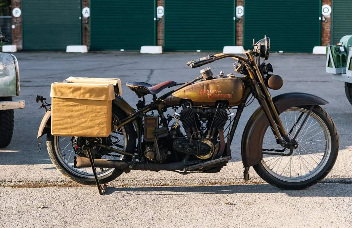 Filmski Aquaman preradio istorijski Harley-Davidson u plug-in hibrid