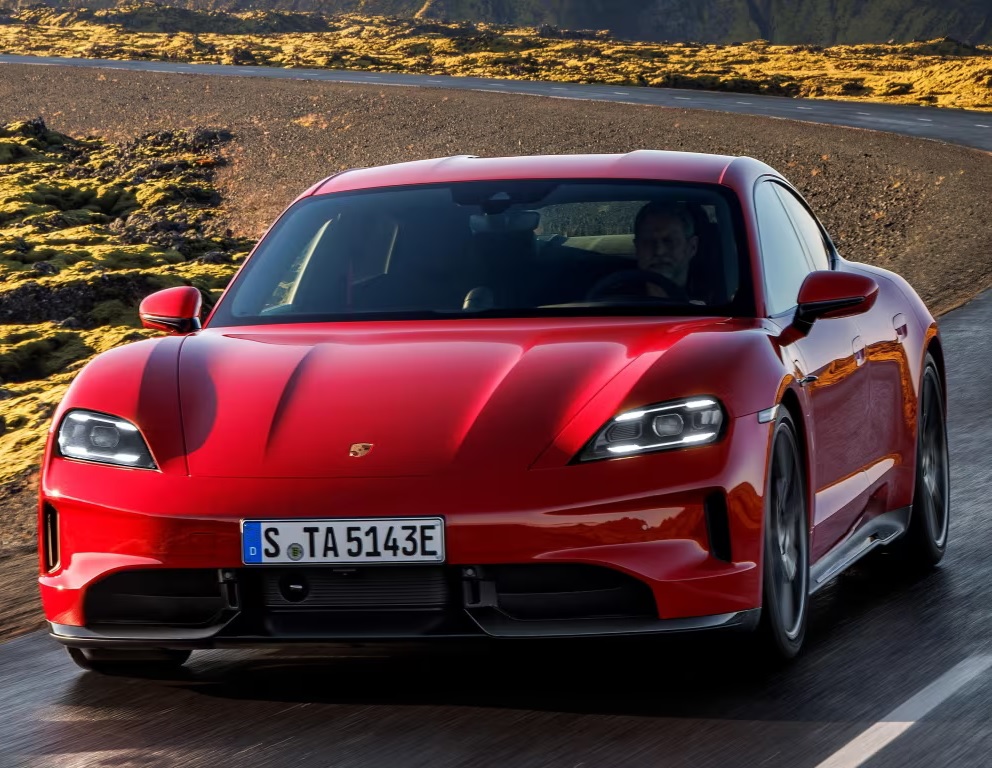 Porsche smatra da bi Taycan privukao veću pažnju da je predstavljen nešto kasnije