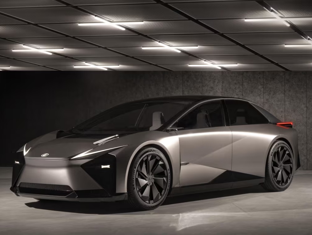 Lexus LF-ZC ipak neće zaživeti